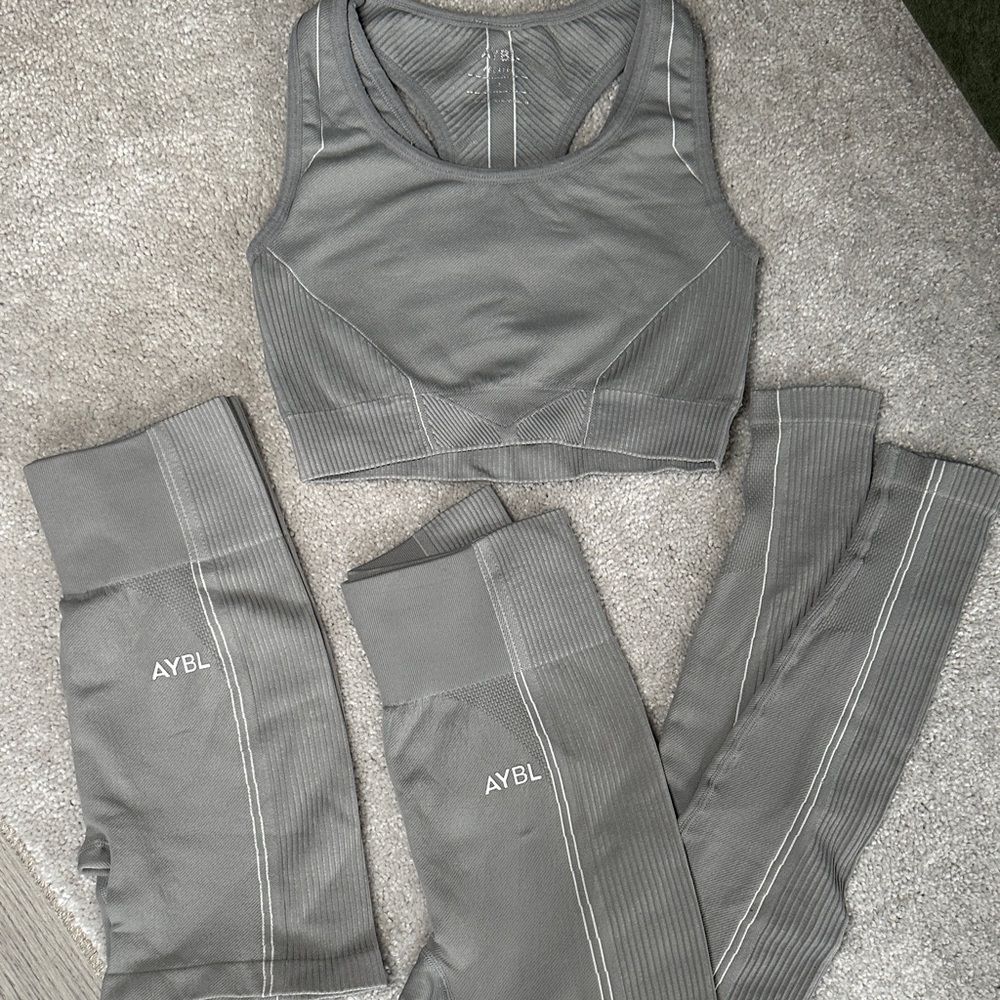 AYBL Grey Seamless Reflex Sports Bra, Leggings & Shorts Set